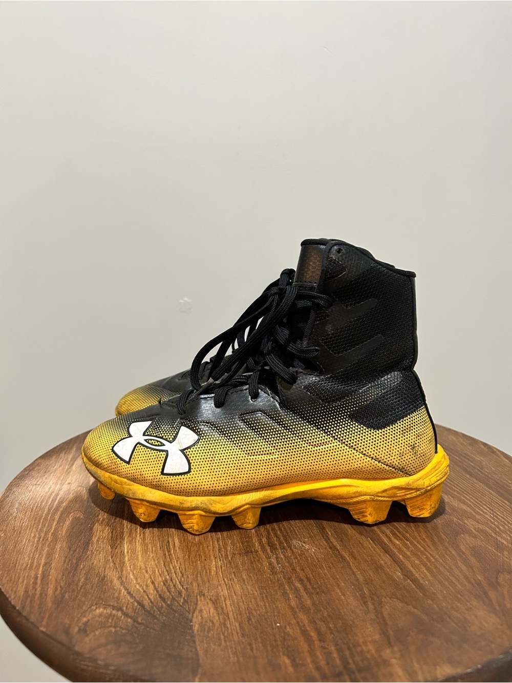 Under Armour Boys' Black & Yellow High-Top Football Cleats